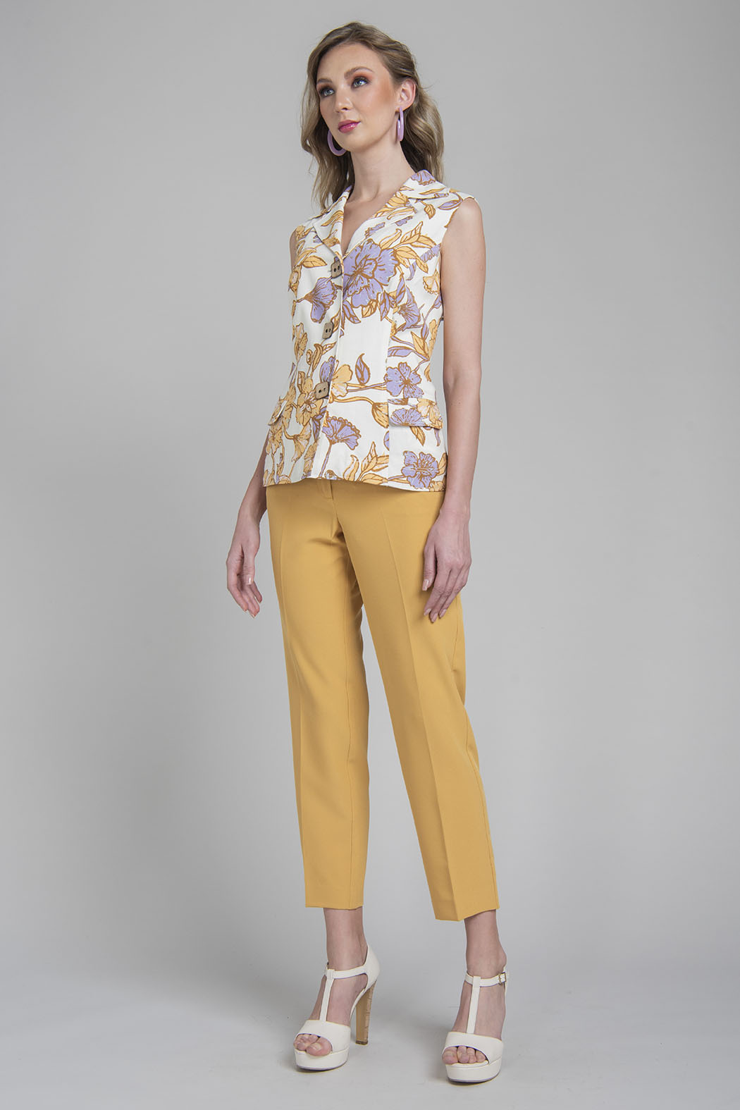 Conjunto De Pantalon Con Blusa Con Estampado De Flores
