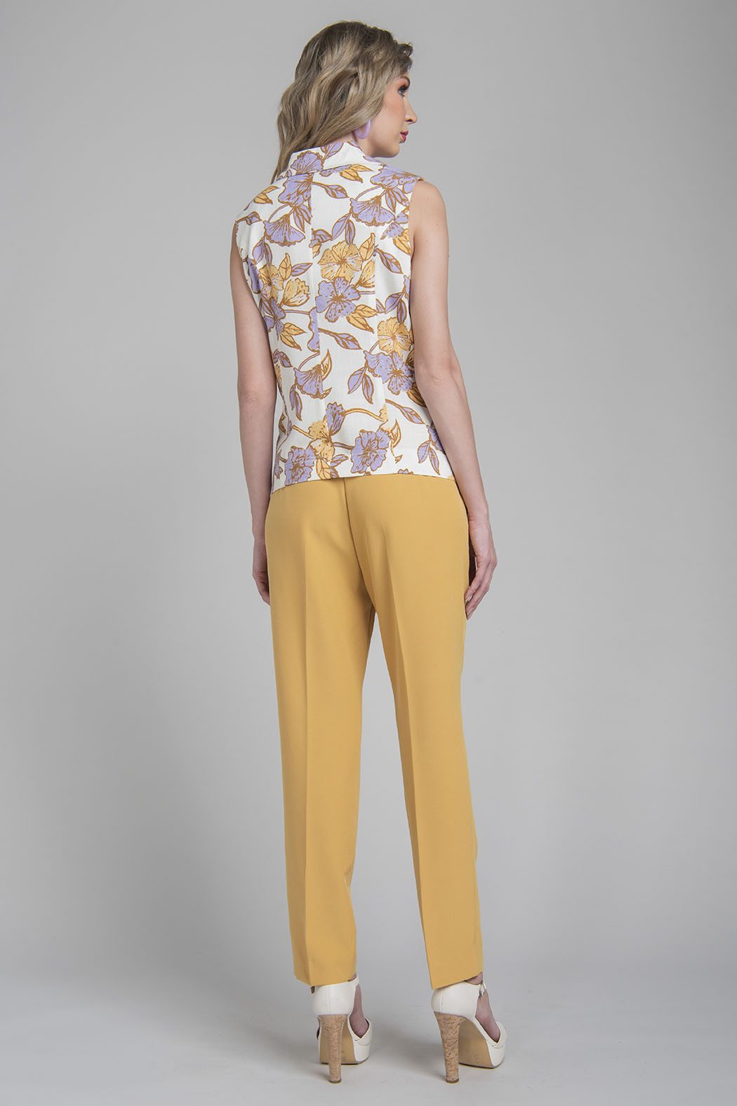Conjunto De Pantalon Con Blusa Con Estampado De Flores