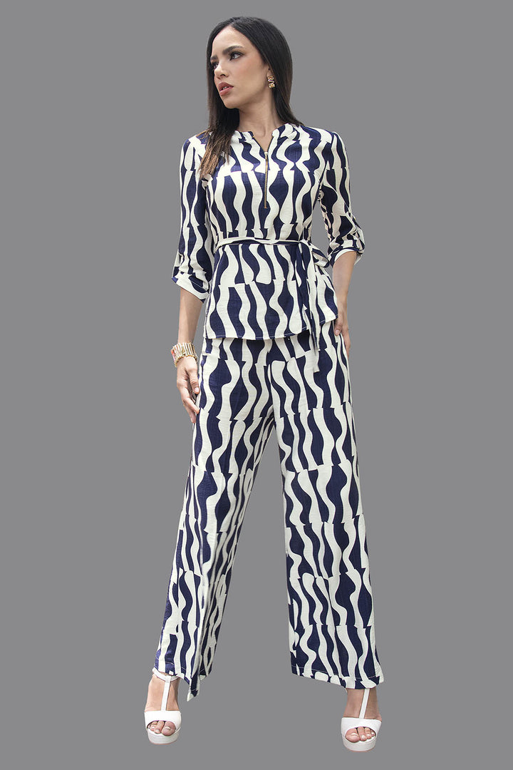 Conjunto De Pantalon Con Blusa Estampada