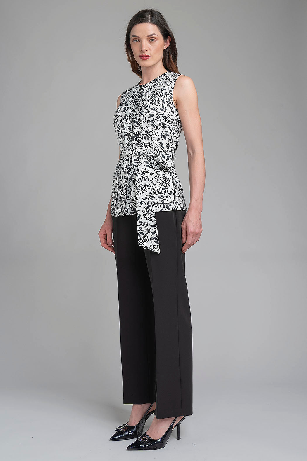 Conjunto De Pantalon Liso Con Blusa Estampada