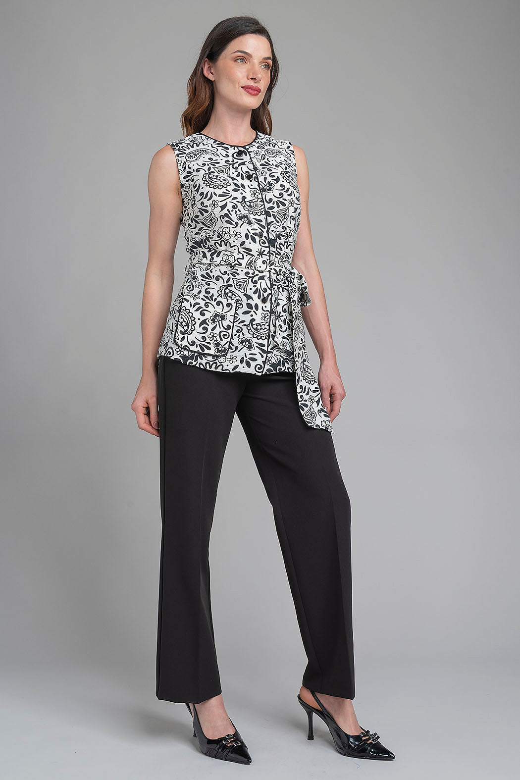Conjunto De Pantalon Liso Con Blusa Estampada