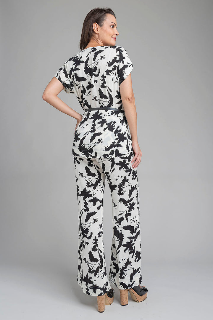 Conjunto De Pantalon Y Blusa Estampada Con Cinturon