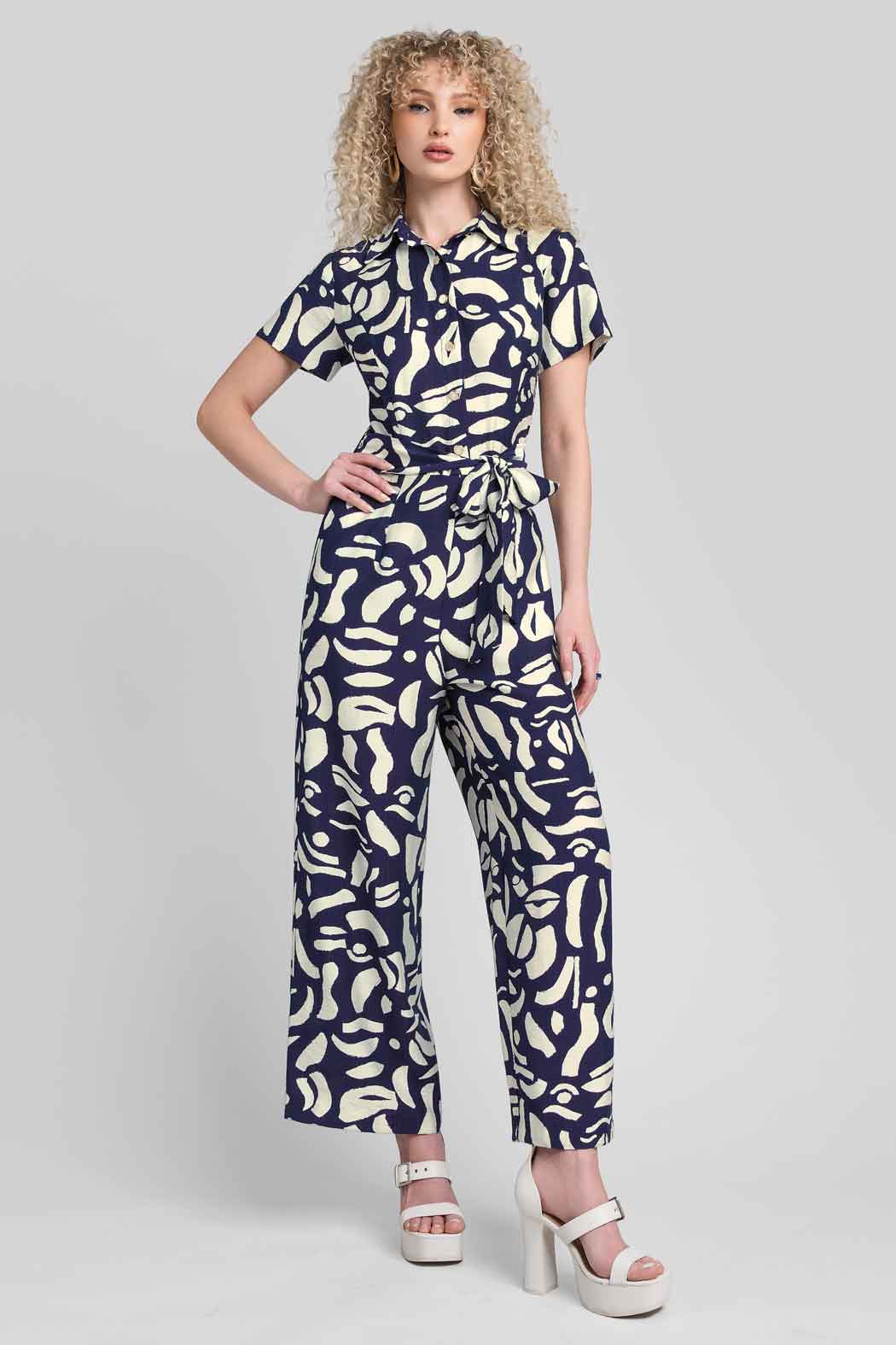 Jumpsuit Estampado Con Manga Corta