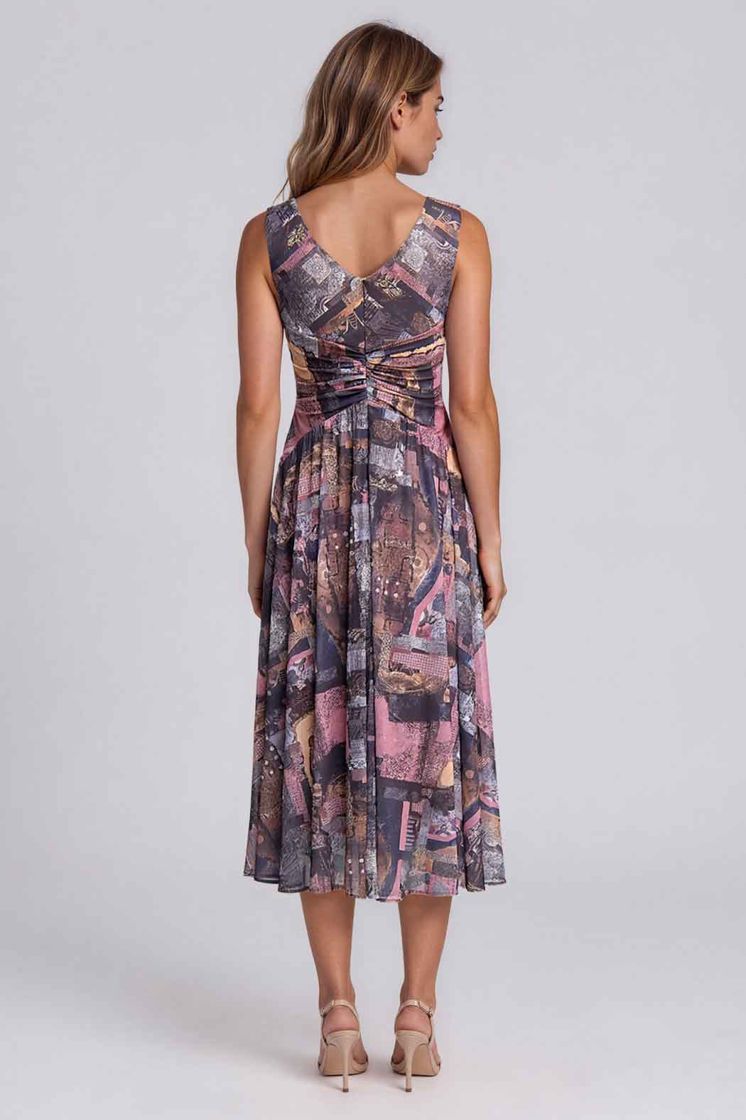 Vestido Con Manga Corta Estampado
