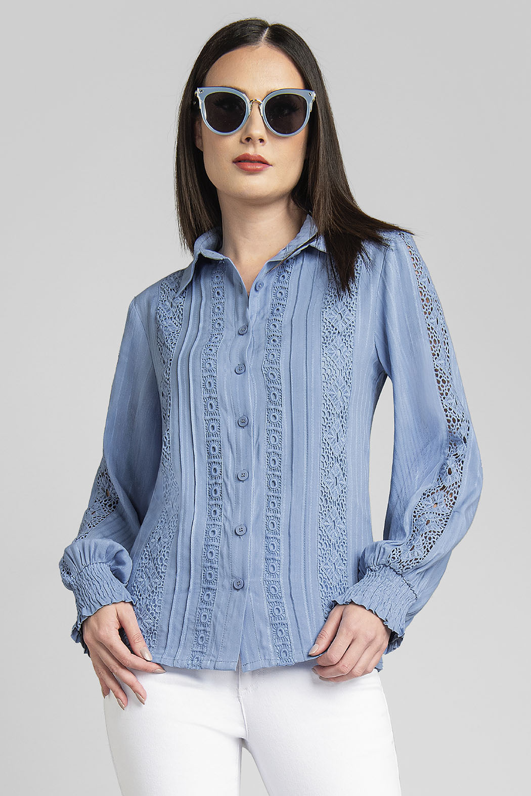 Blusa Camisera Bordada De Manga Larga Y Resorte En Puños