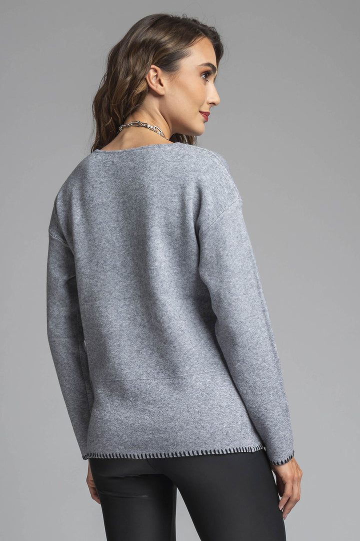 Sueter Cerrado Liso Con Cuello Redondo