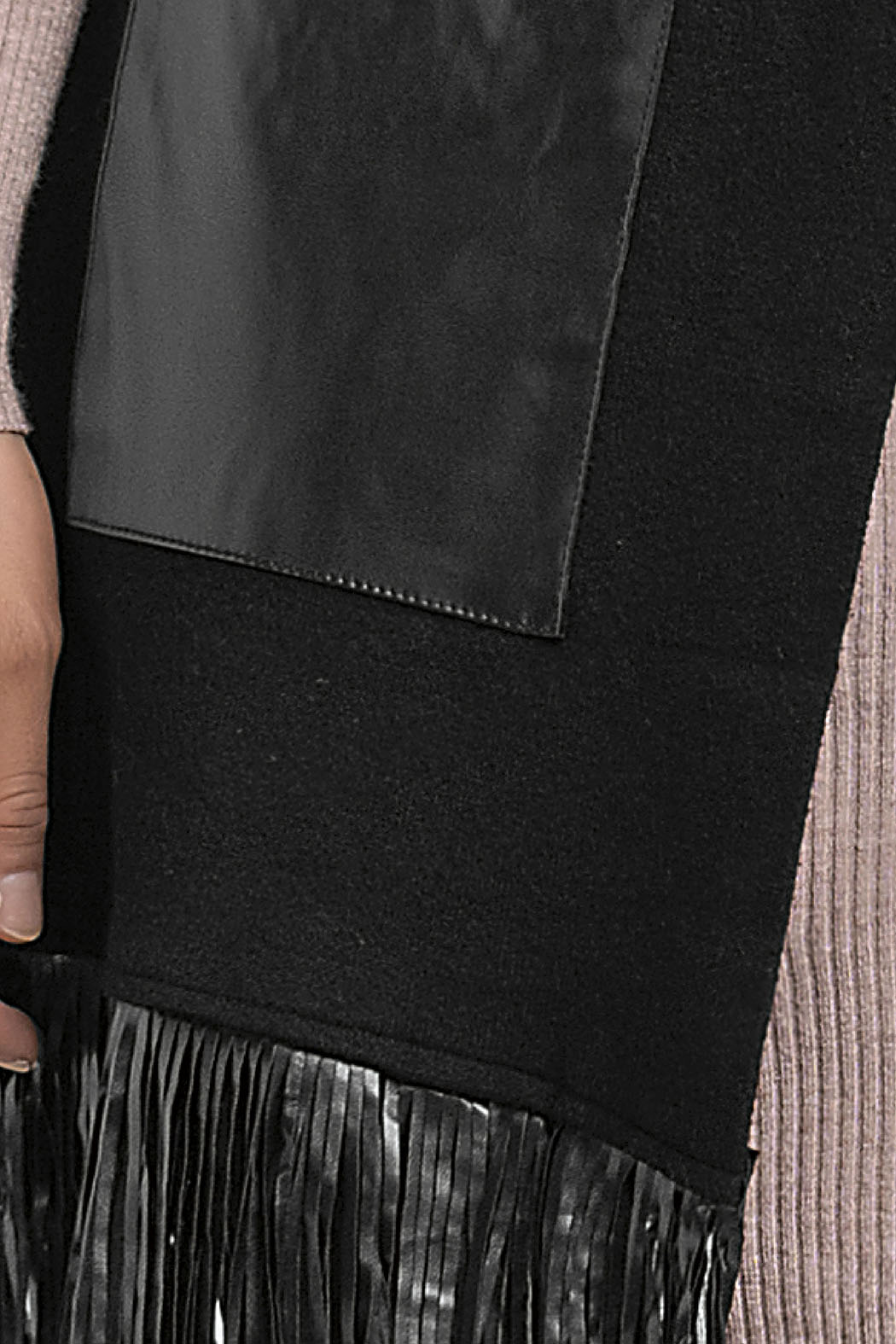 Chaleco Liso Con Barbas