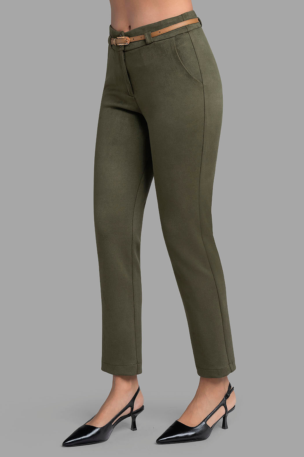 Pantalon De Gamusa Corte Recto Con Cinturon