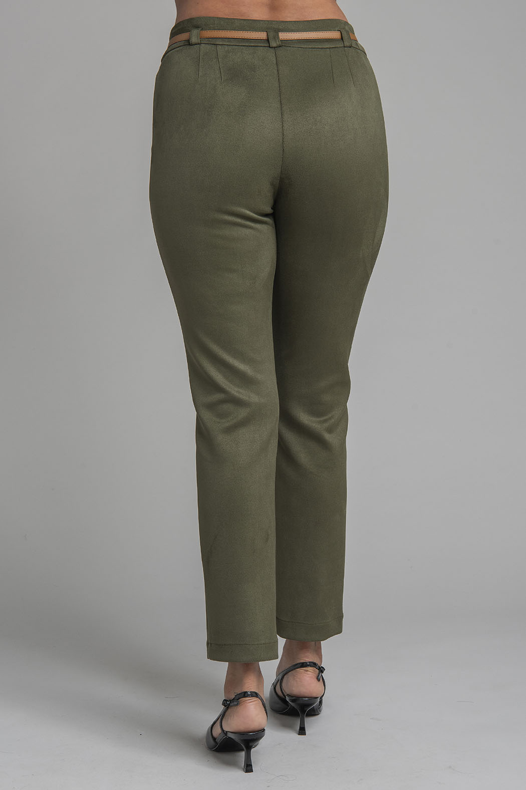 Pantalon De Gamusa Corte Recto Con Cinturon