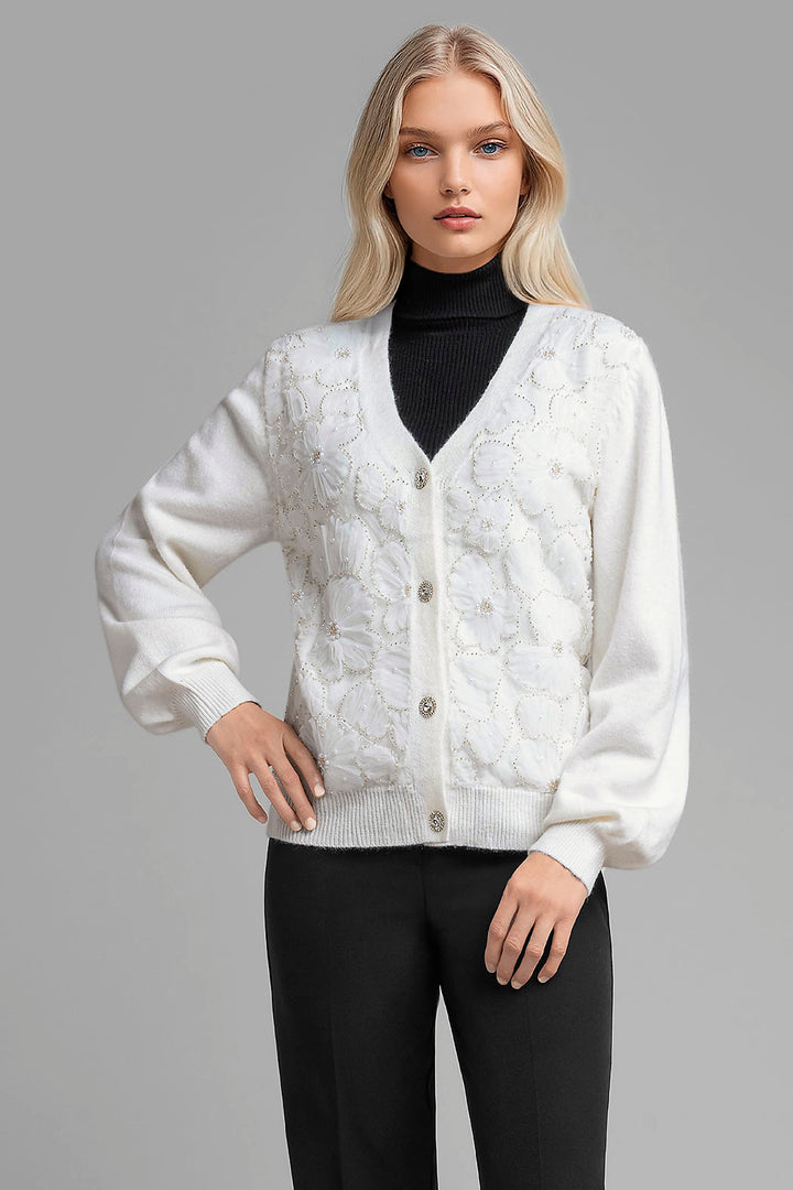 Sueter De Punto Con Flores Bordadas