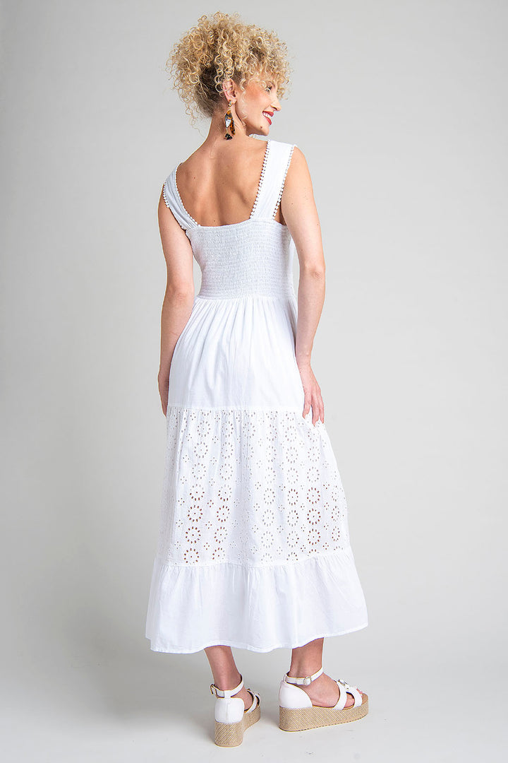 Vestido Con Bordado Y Cintura De Encaje