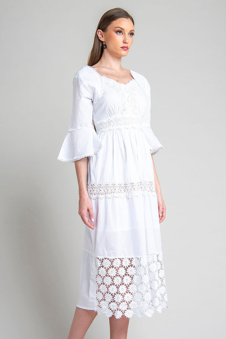 Vestido Con Mangas Acampanadas Y Encaje De Margaritas
