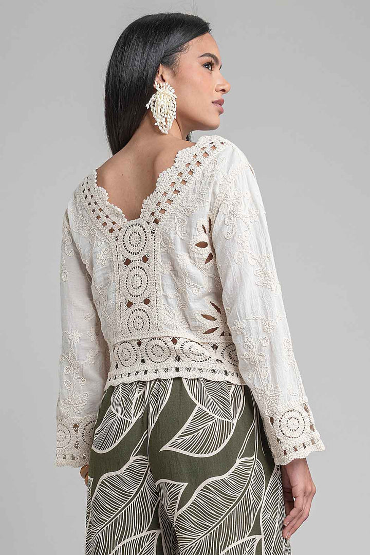Blusa Bordada Con Manga Larga