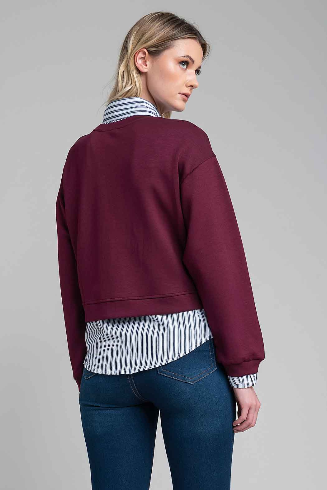 Sueter Liso Con Camisa Integrada De Rayas