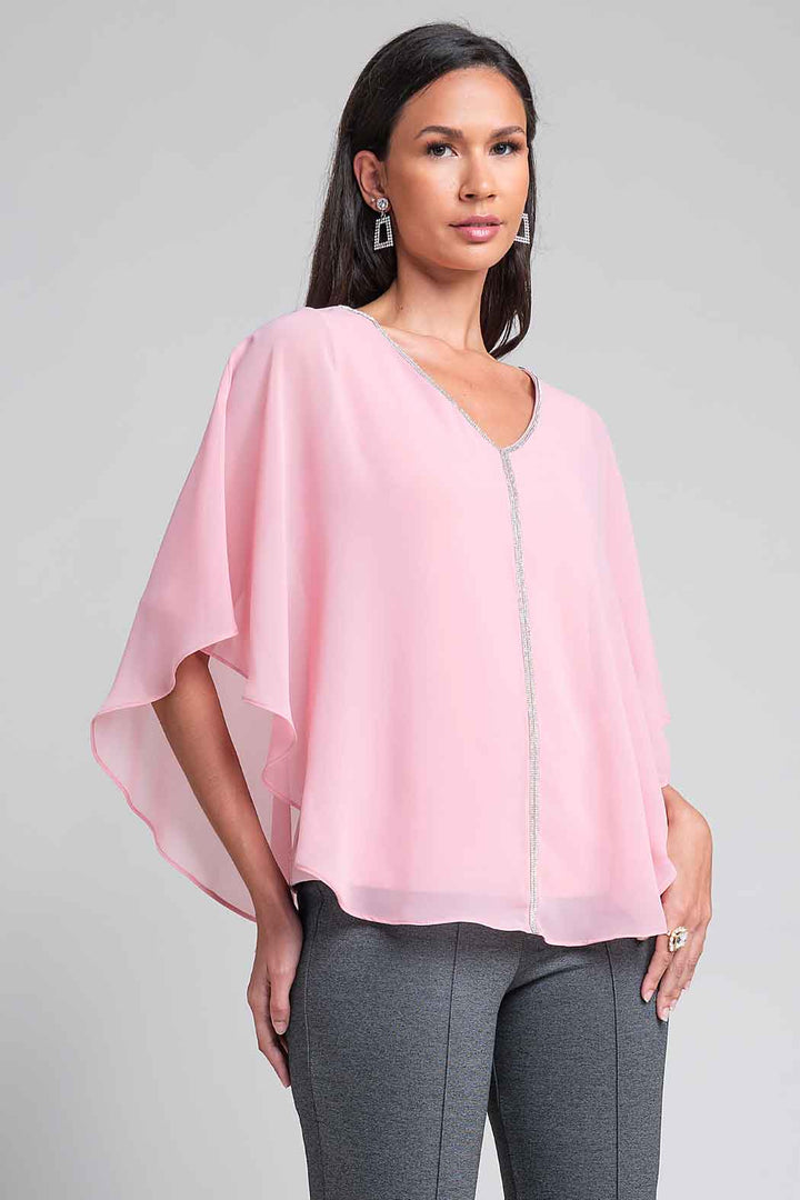 Blusa Con Escote En V Y Detalle De Pedrería En Escote