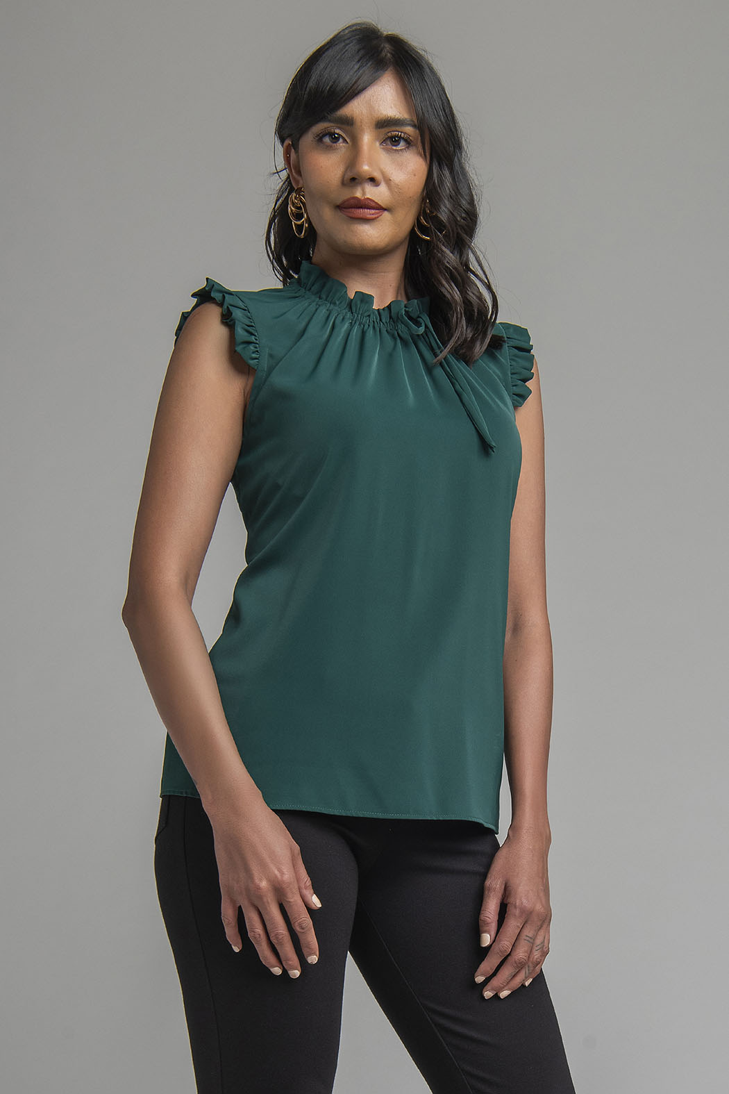 Blusa De Cuello Alto Sin Mangas
