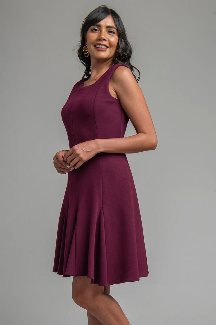 Vestido Corte Medio Circular Liso Sin Mangas