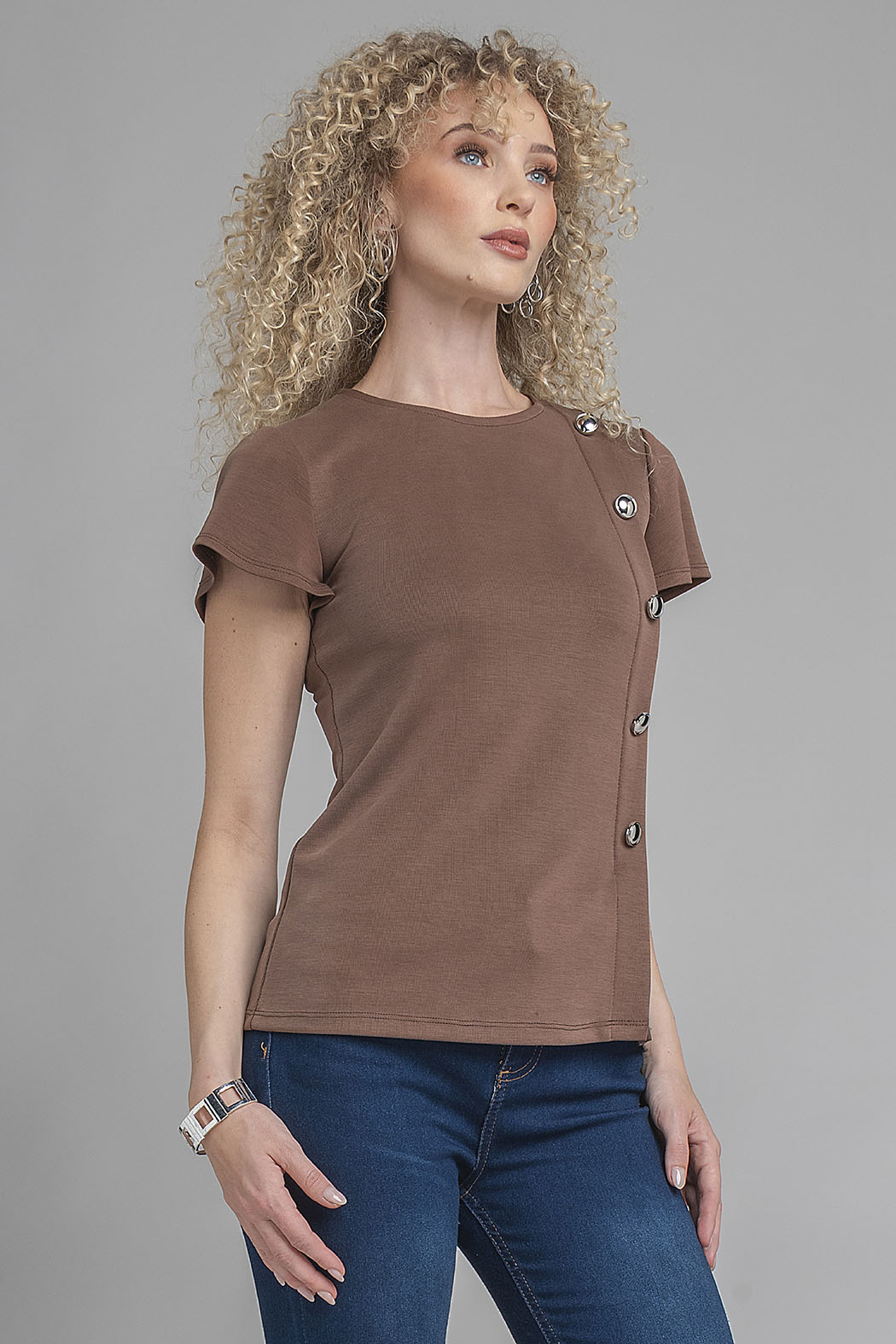 Blusa De Manga Corta Con Botones Al Costado
