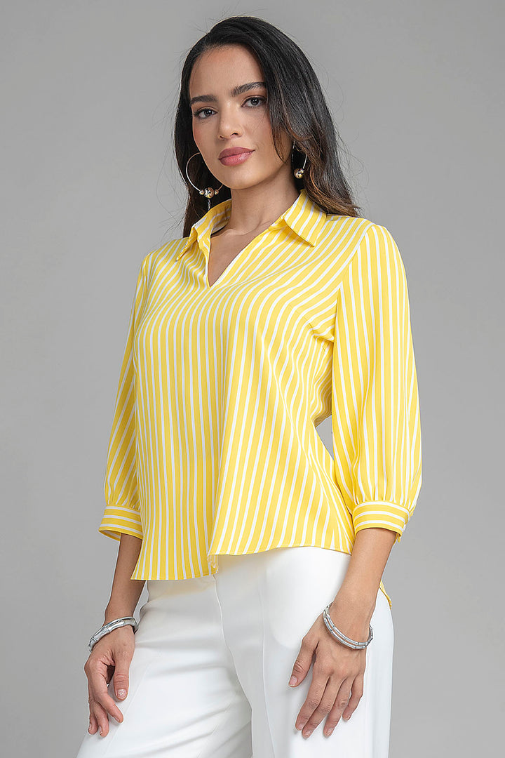 Blusa De Rayas Con Cuello Camisero