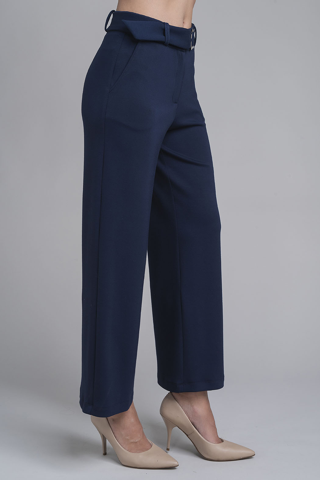 Pantalon Corte Recto Con Cinturon