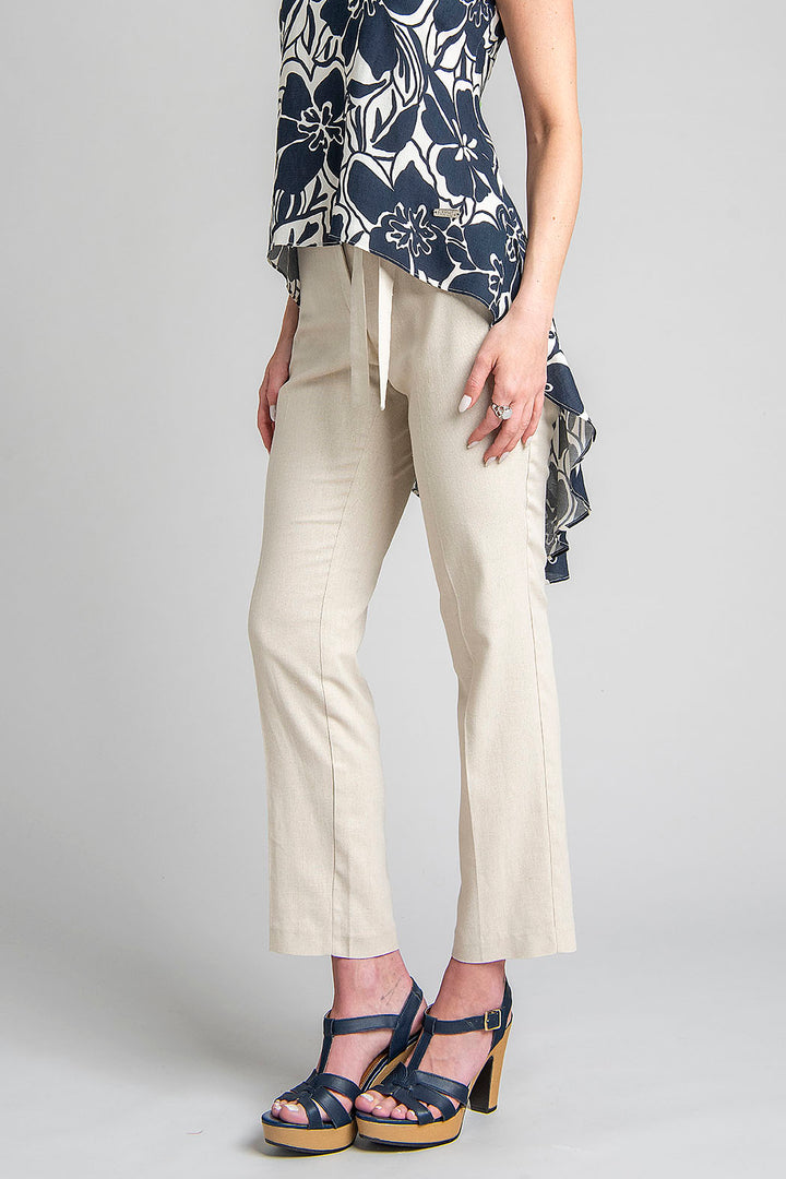 Pantalon Corte Recto Con Cinta De Amarre