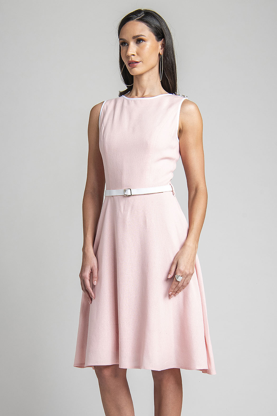 Vestido Sin Mangas Con Cinturon