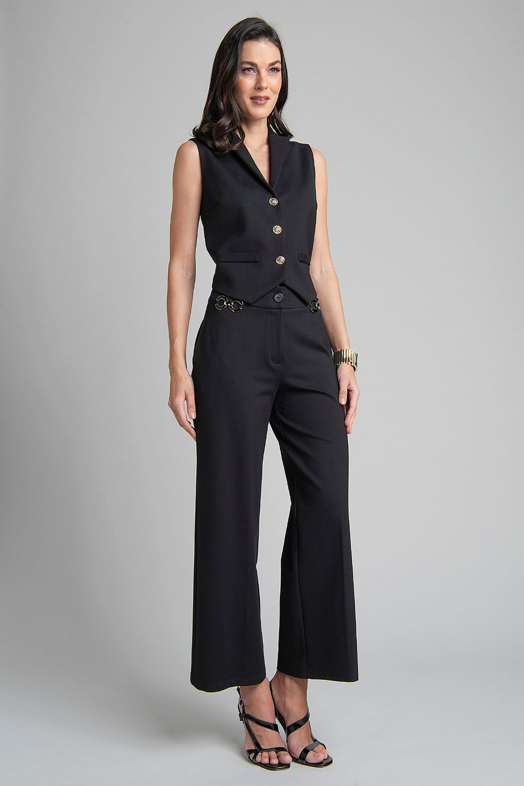 Conjunto De Pantalon Y Chaleco Con Botones Dorados