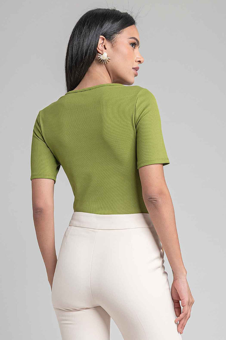 Blusa Con Botones En Hombro