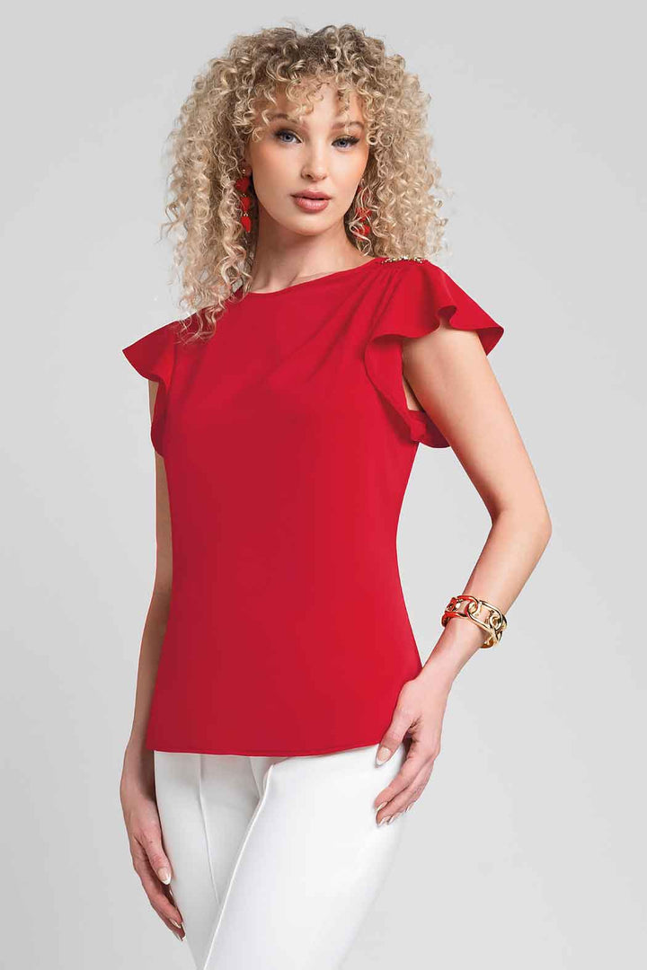 Blusa Lisa Con Plisado En Hombro