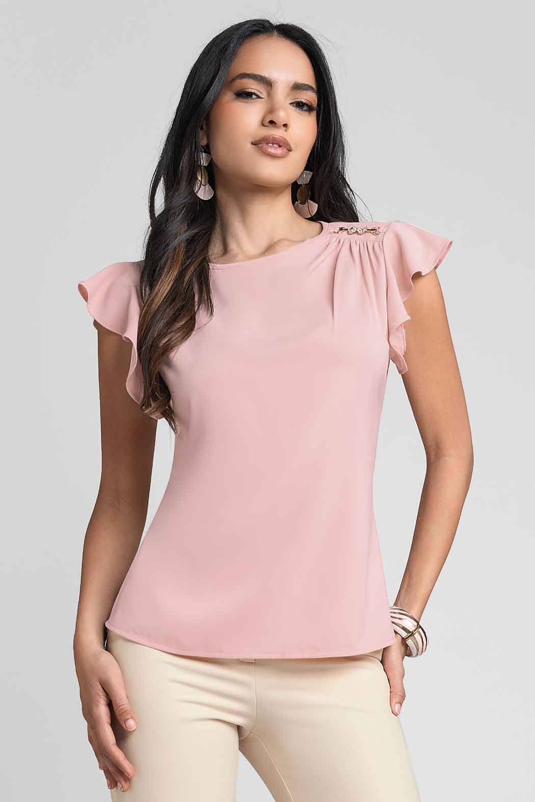 Blusa Lisa Con Plisado En Hombro