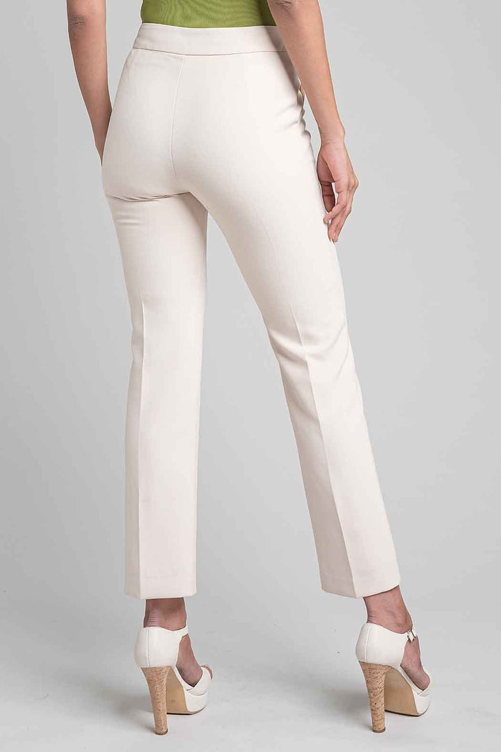 Pantalon Con Herraje Decorativo En Pretina