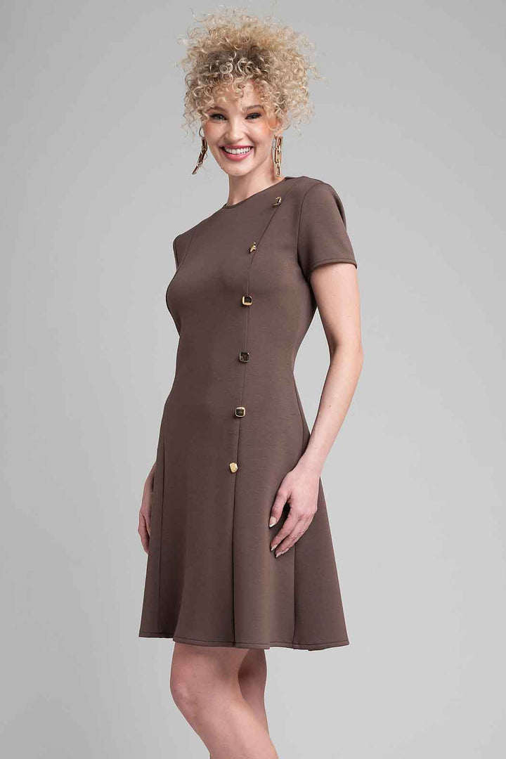 Vestido Con Botones Laterales