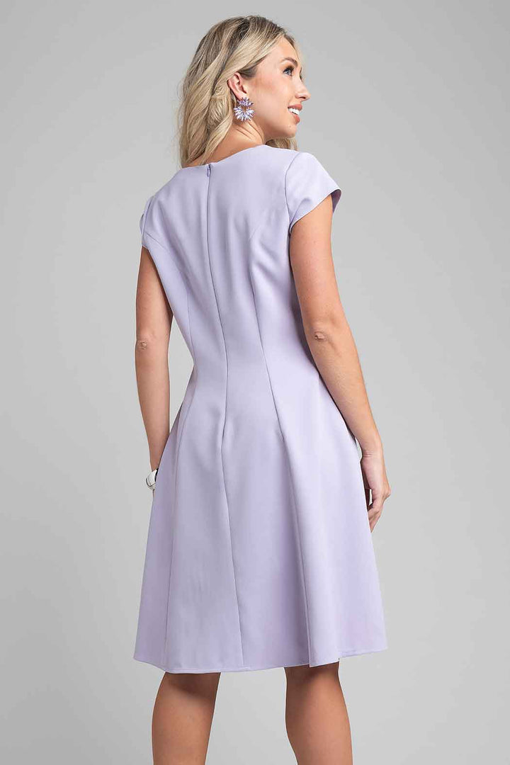 Vestido Liso Con Manga Corta