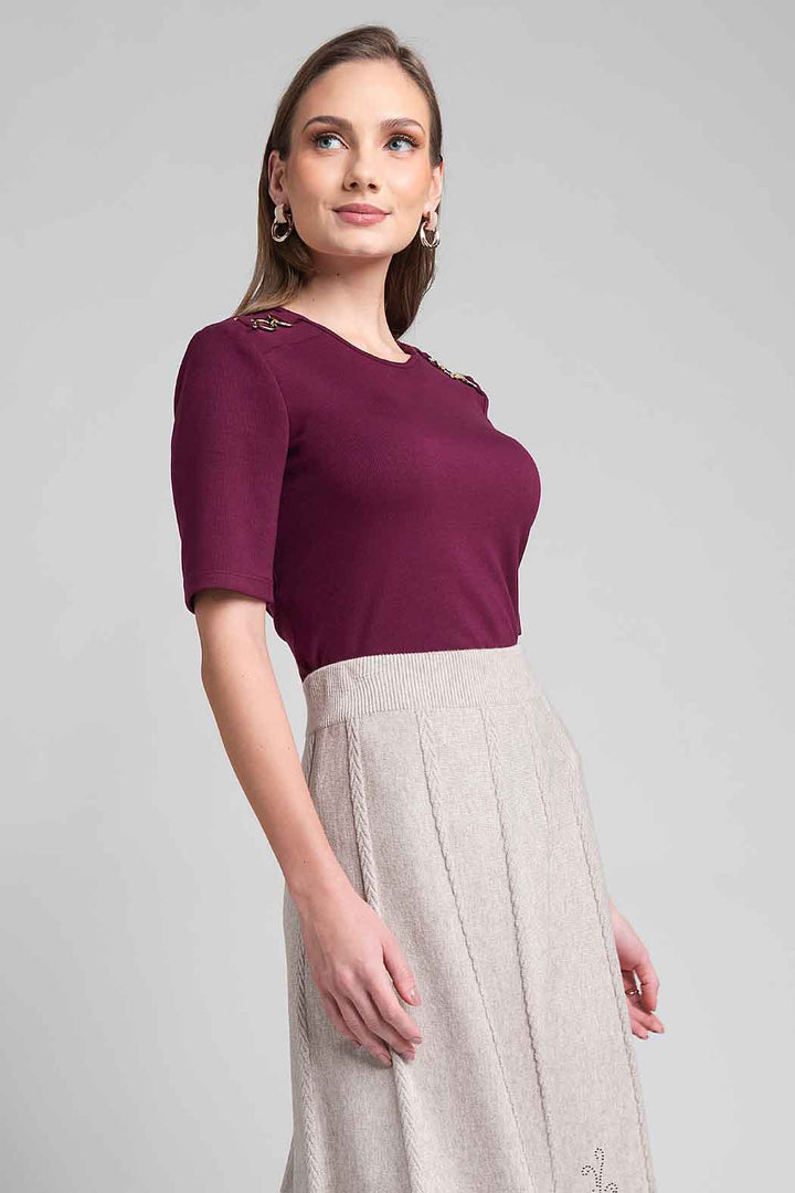 Blusa Lisa Con Herraje En Hombros