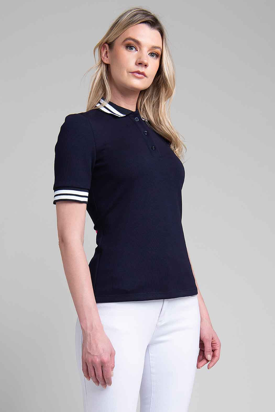 Blusa Con Manga Corta Con Cuello Sport