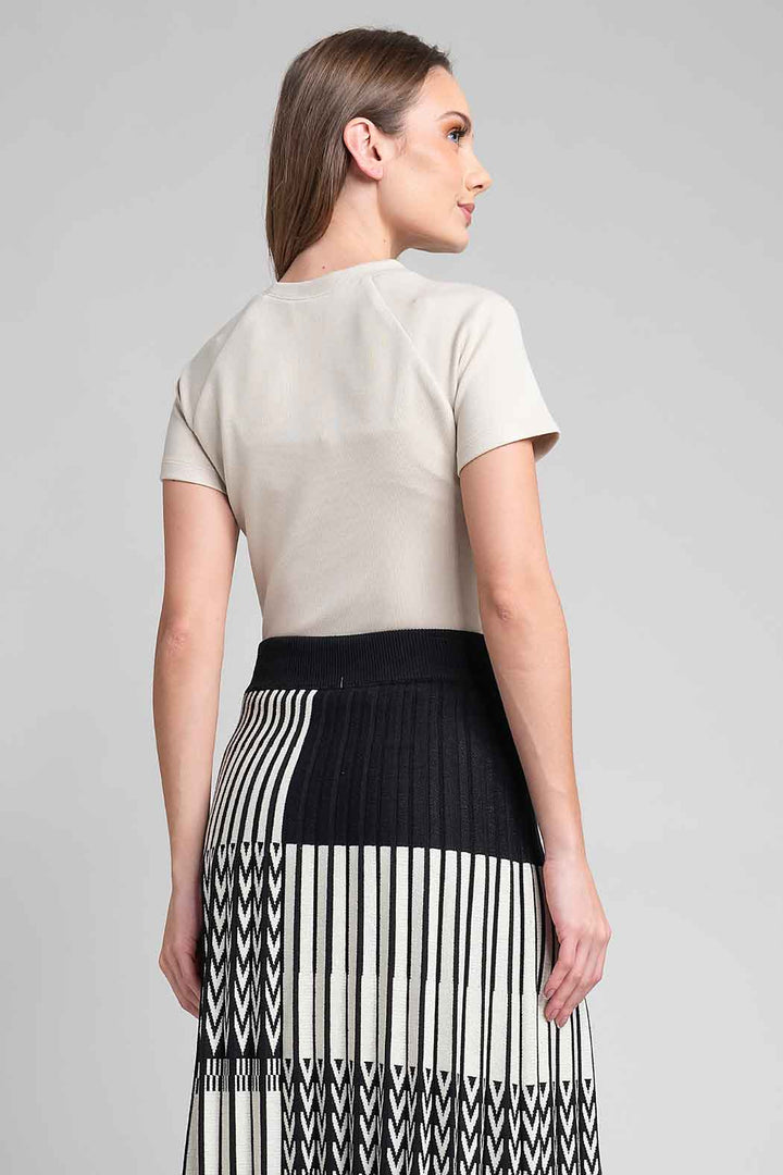 Blusa Con Manga Corta Y Botones En Hombro