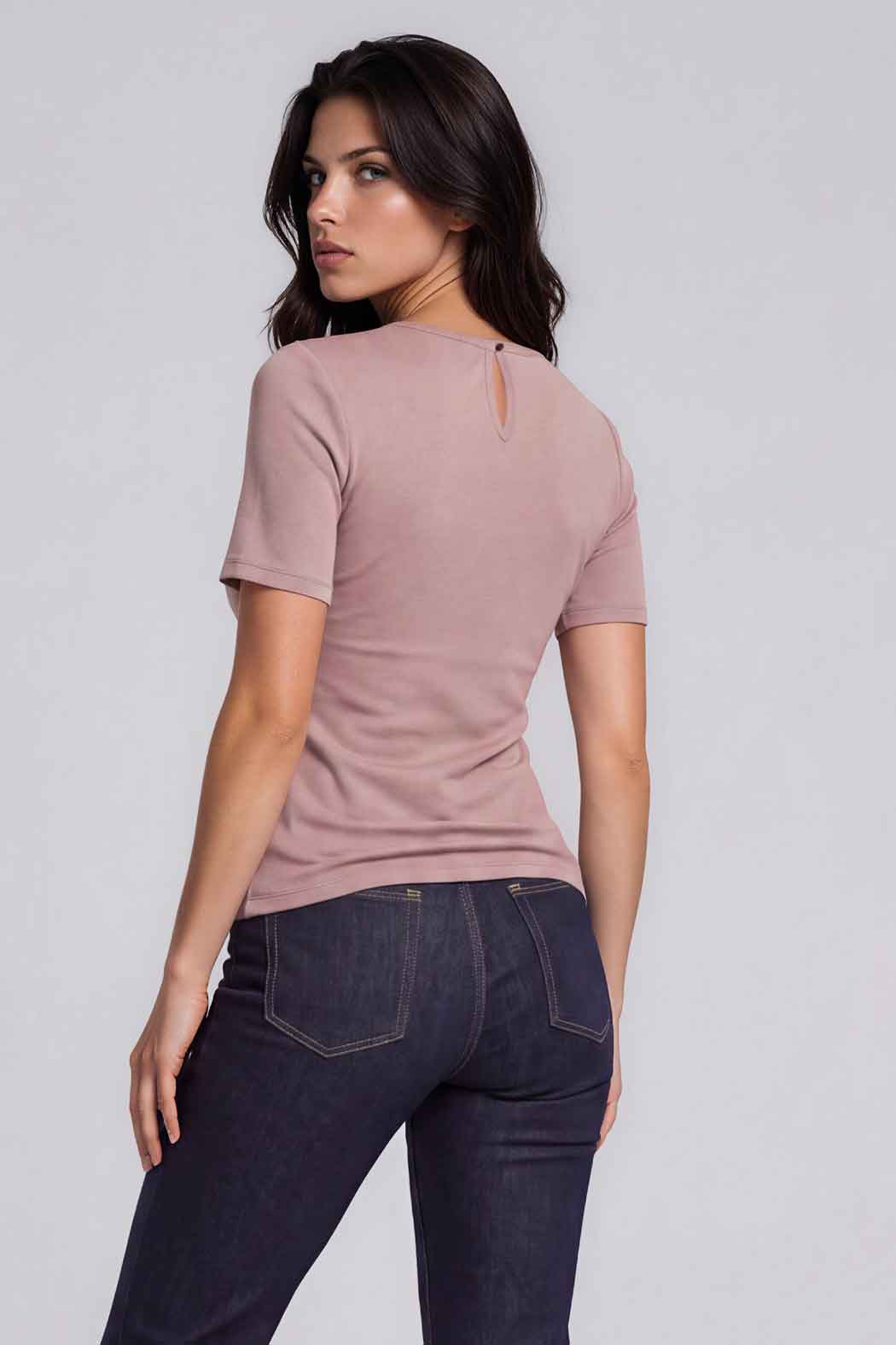 Blusa Con Manga Corta Y Botones Dorados En Lateral