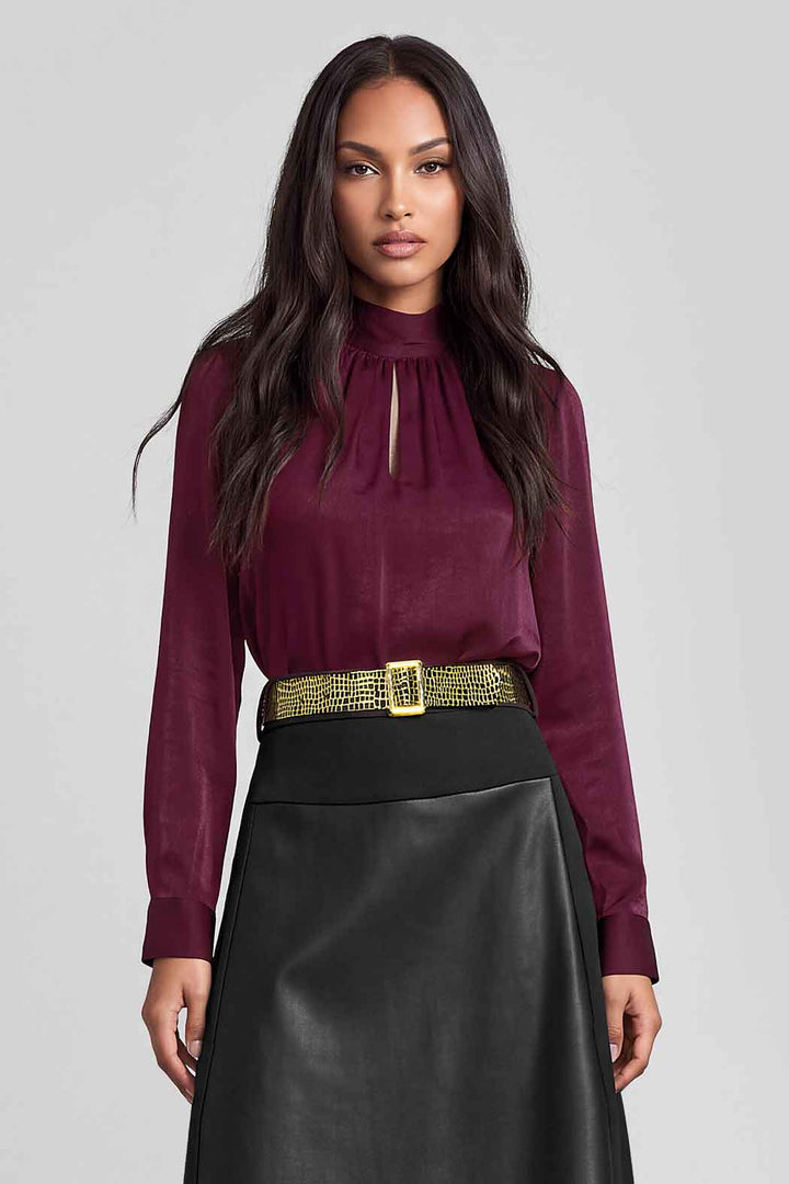 Blusa Con Manga Larga Abertura En Escote