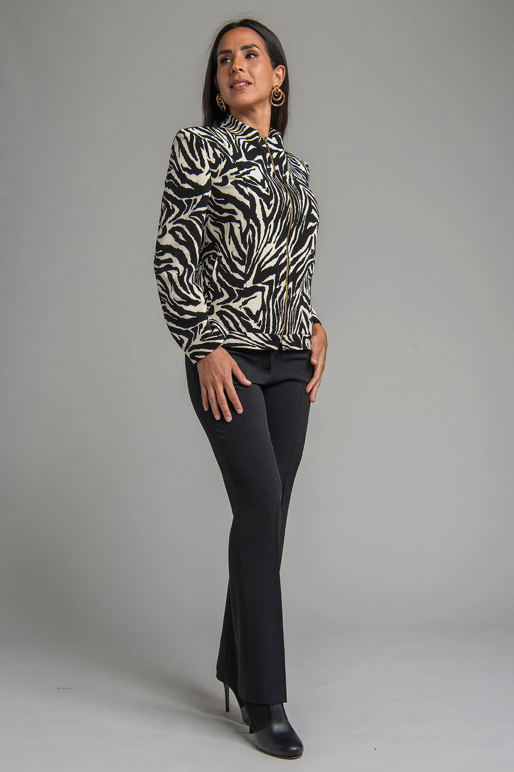 Conjunto De Pantalon Con Blusa Y Chamarra
