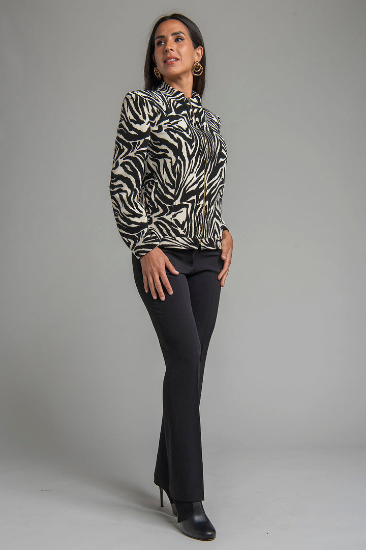 Conjunto De Pantalon Con Blusa Y Chamarra