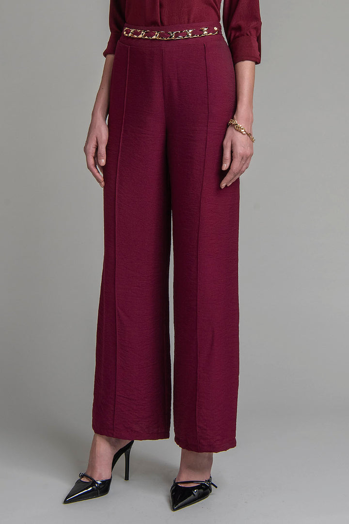 Pantalon Corte Recto Con Cadena En Cintura