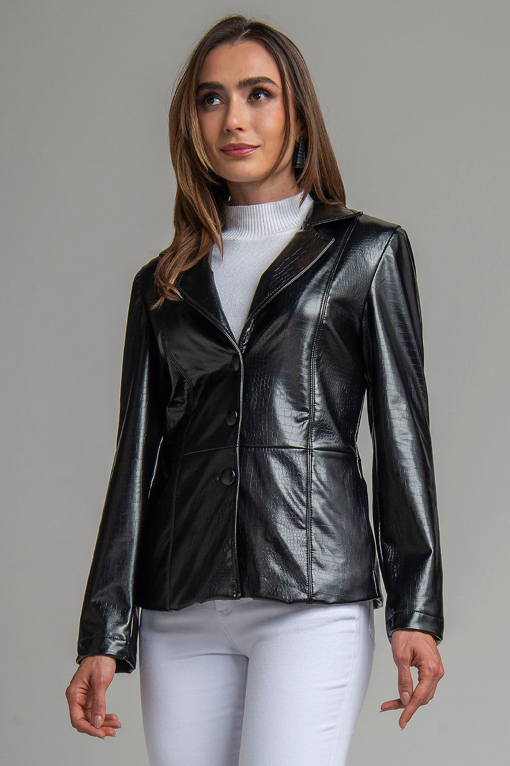 Chamarra De Piel Con Botones Al Frente