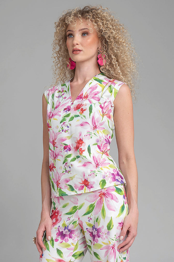 Blusa Escote V Con Tablas En Hombros