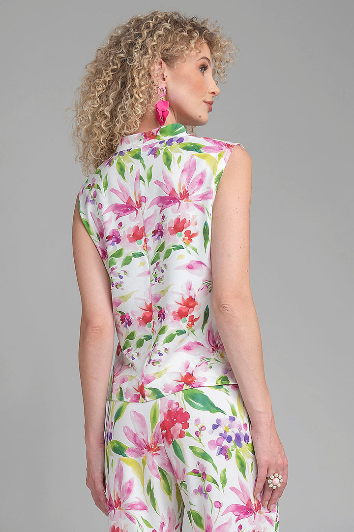 Blusa Escote V Con Tablas En Hombros