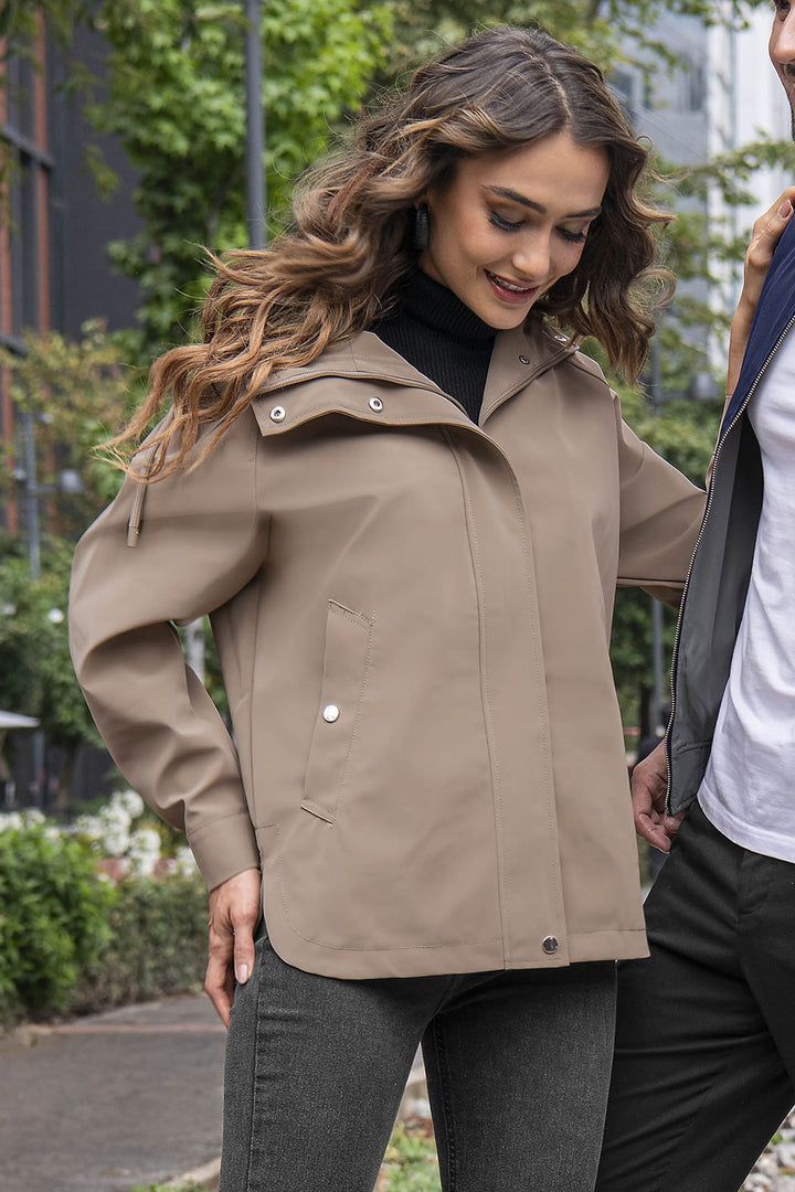 Chamarra Impermeable Larga Con Capucha