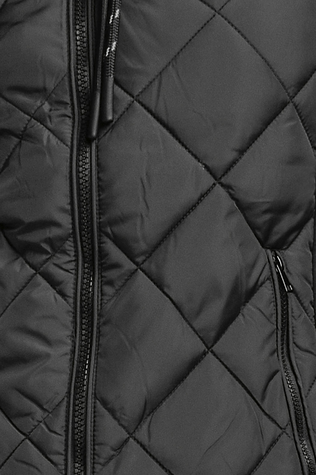 Chamarra Con Tela Elastica En Mangas Y Espalda