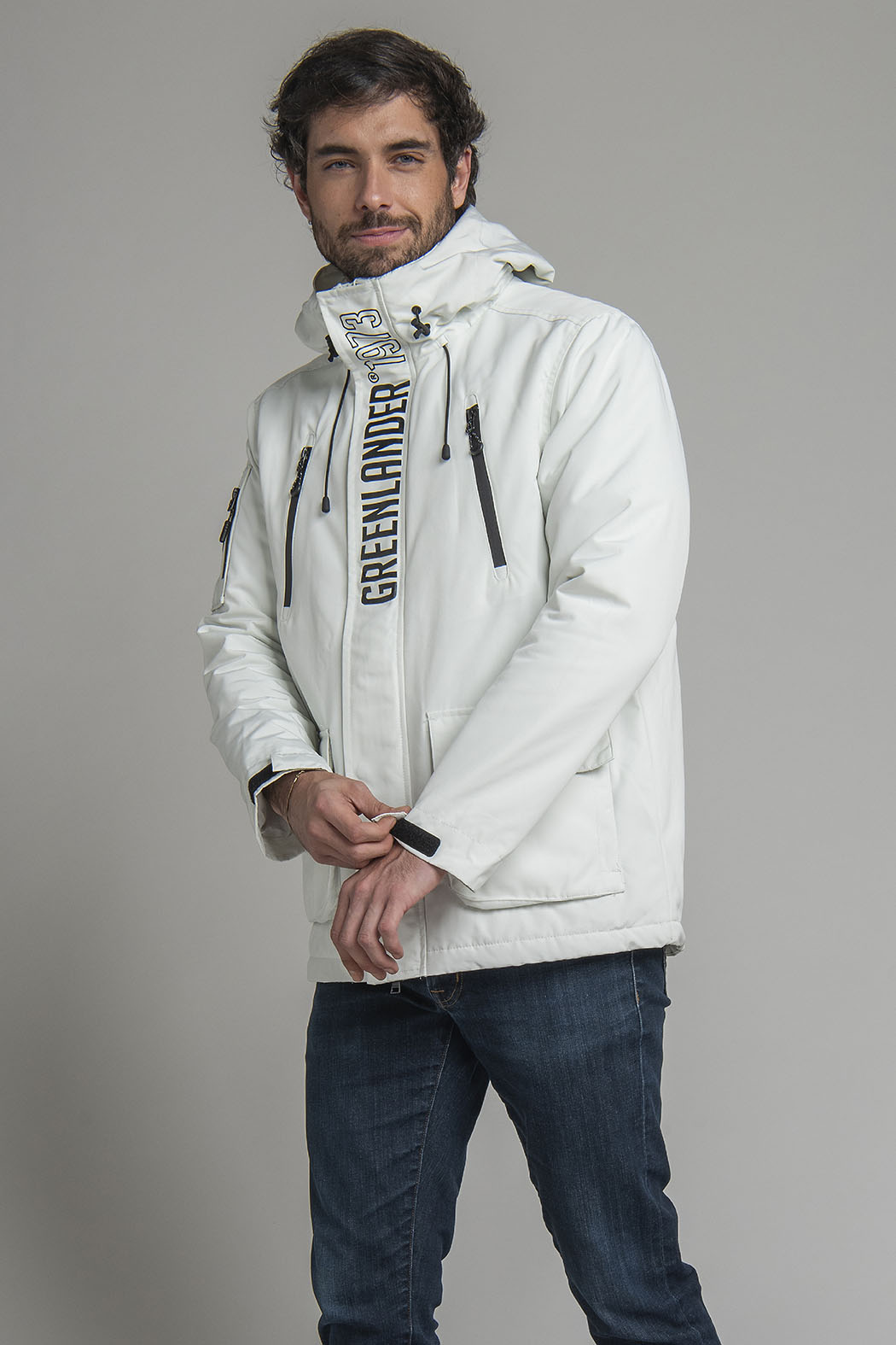 Chamarra Con Capucha Ajustable