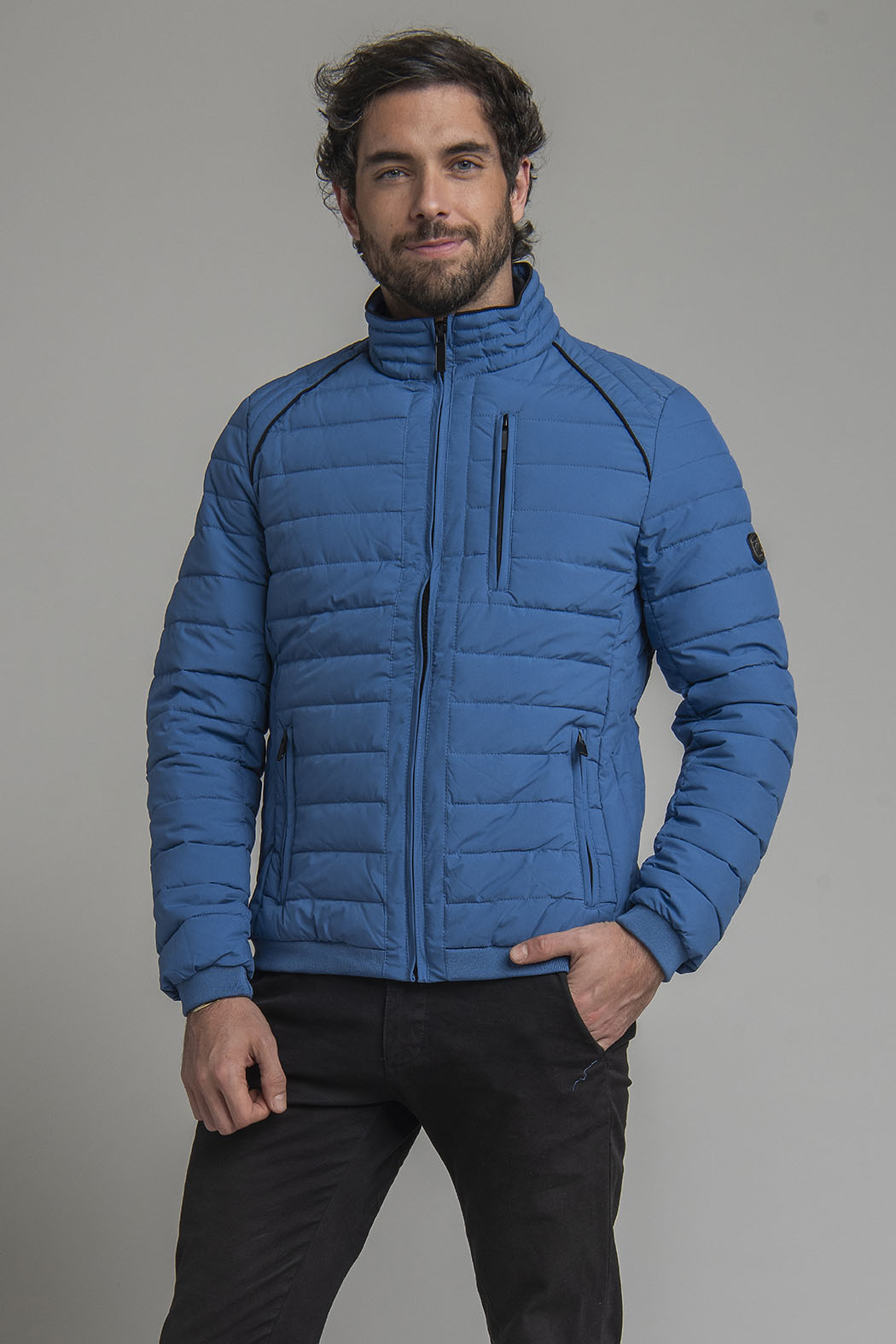 Chamarra Capitonada Con Cuello Interno