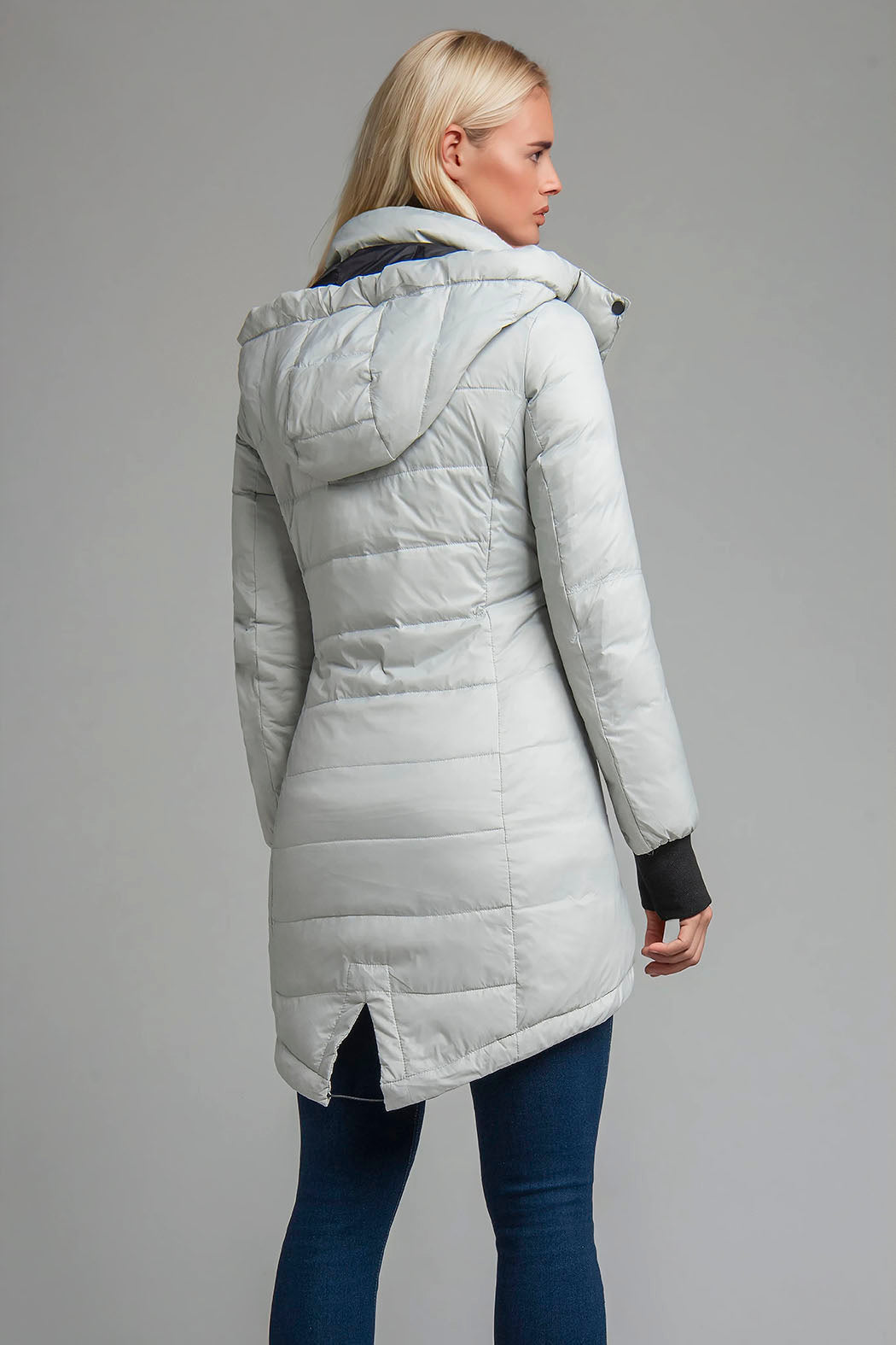 Chamarra Larga De Pluma Con Capucha