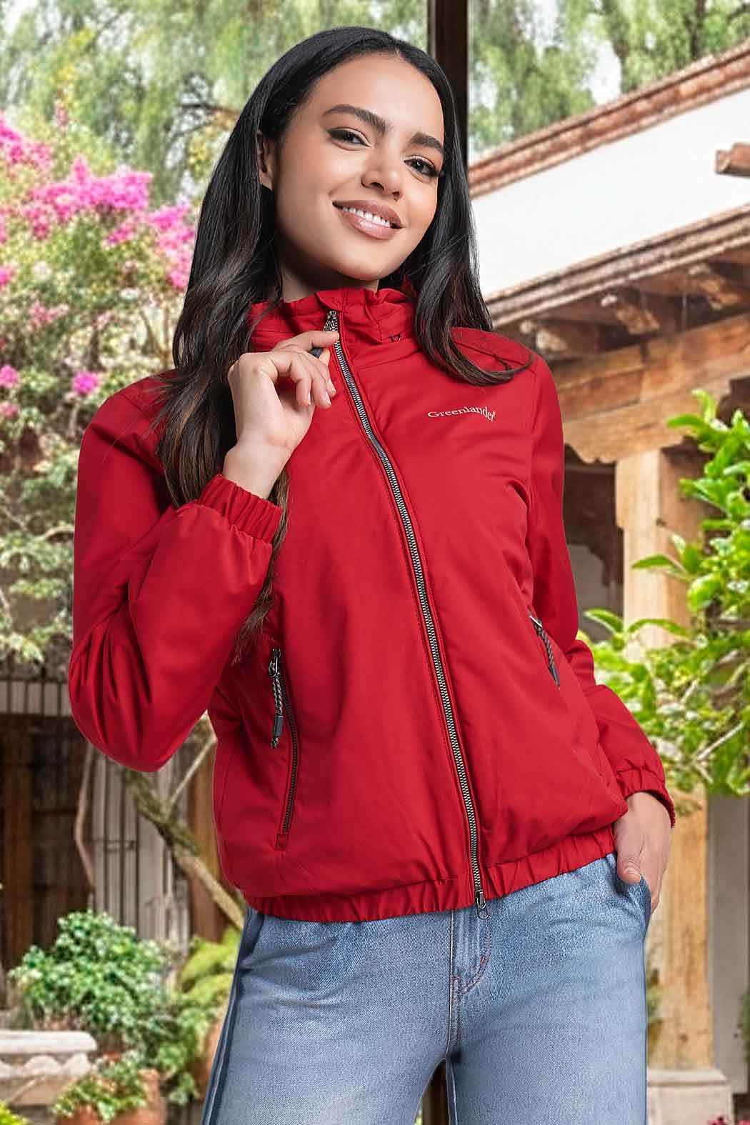 Chamarra Con Cuello Alto Y Gorro Oculto